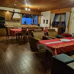 Linia Lodge